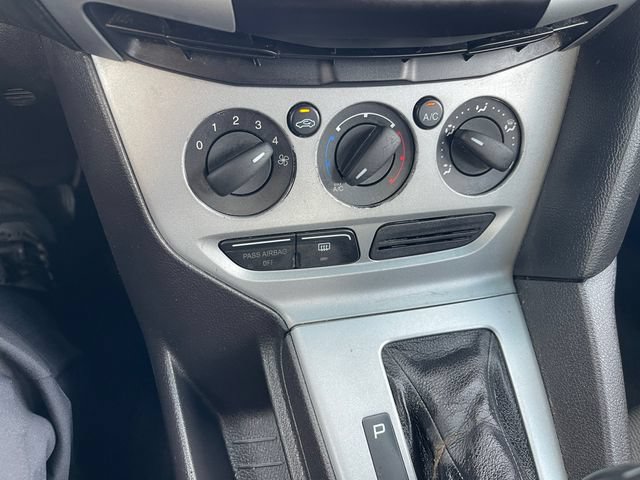 Used 2012 Ford Focus SE FWD image 21
