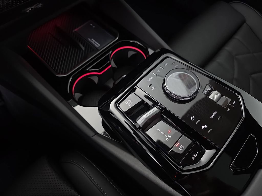 New 2026 BMW 540i xDrive AWD/4WD image 25