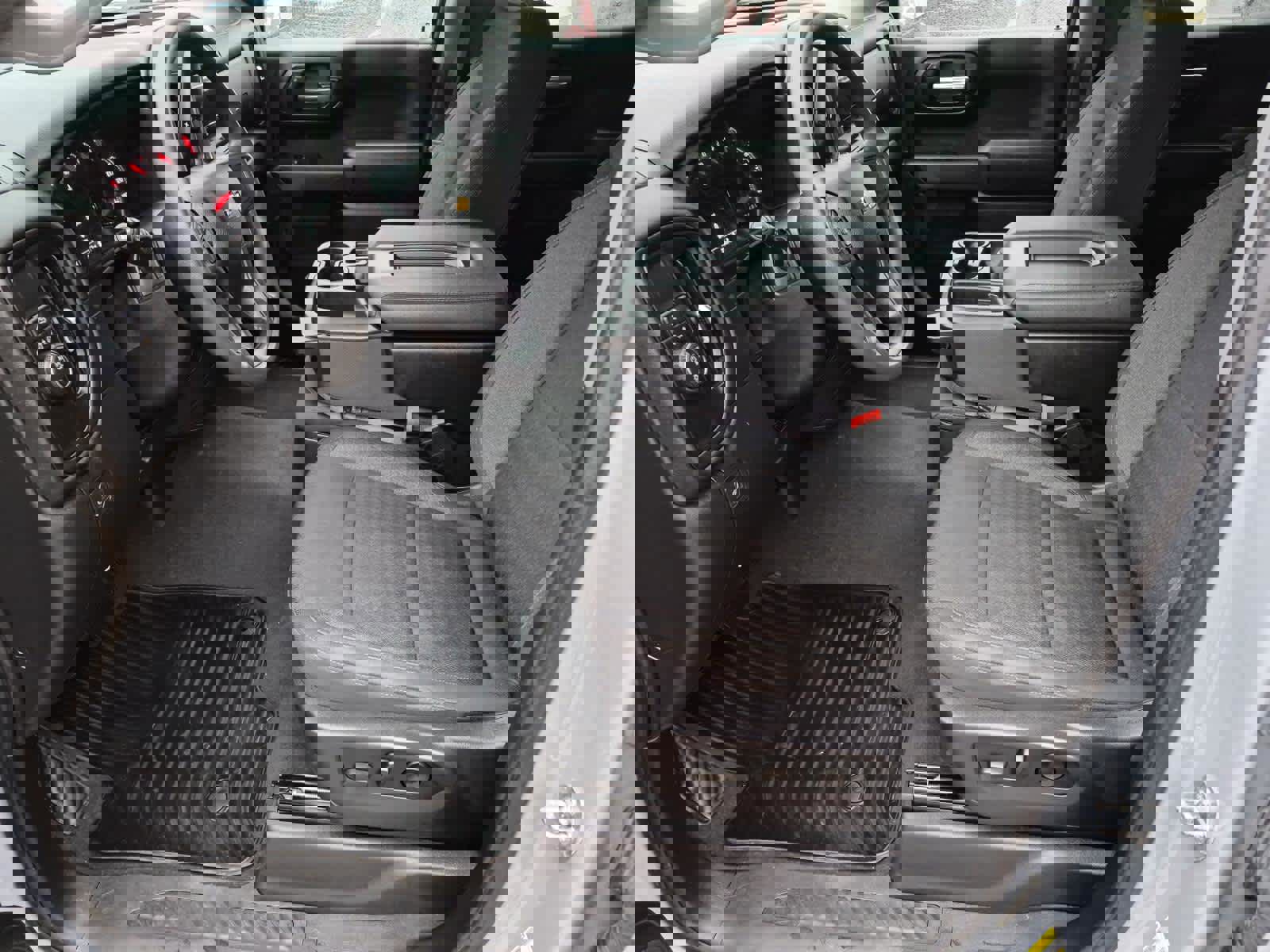 Used 2024 Chevrolet Silverado 1500 Custom image 11