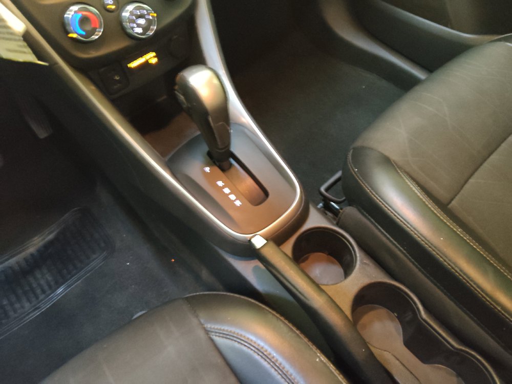 Used 2021 Chevrolet Trax LT FWD image 26