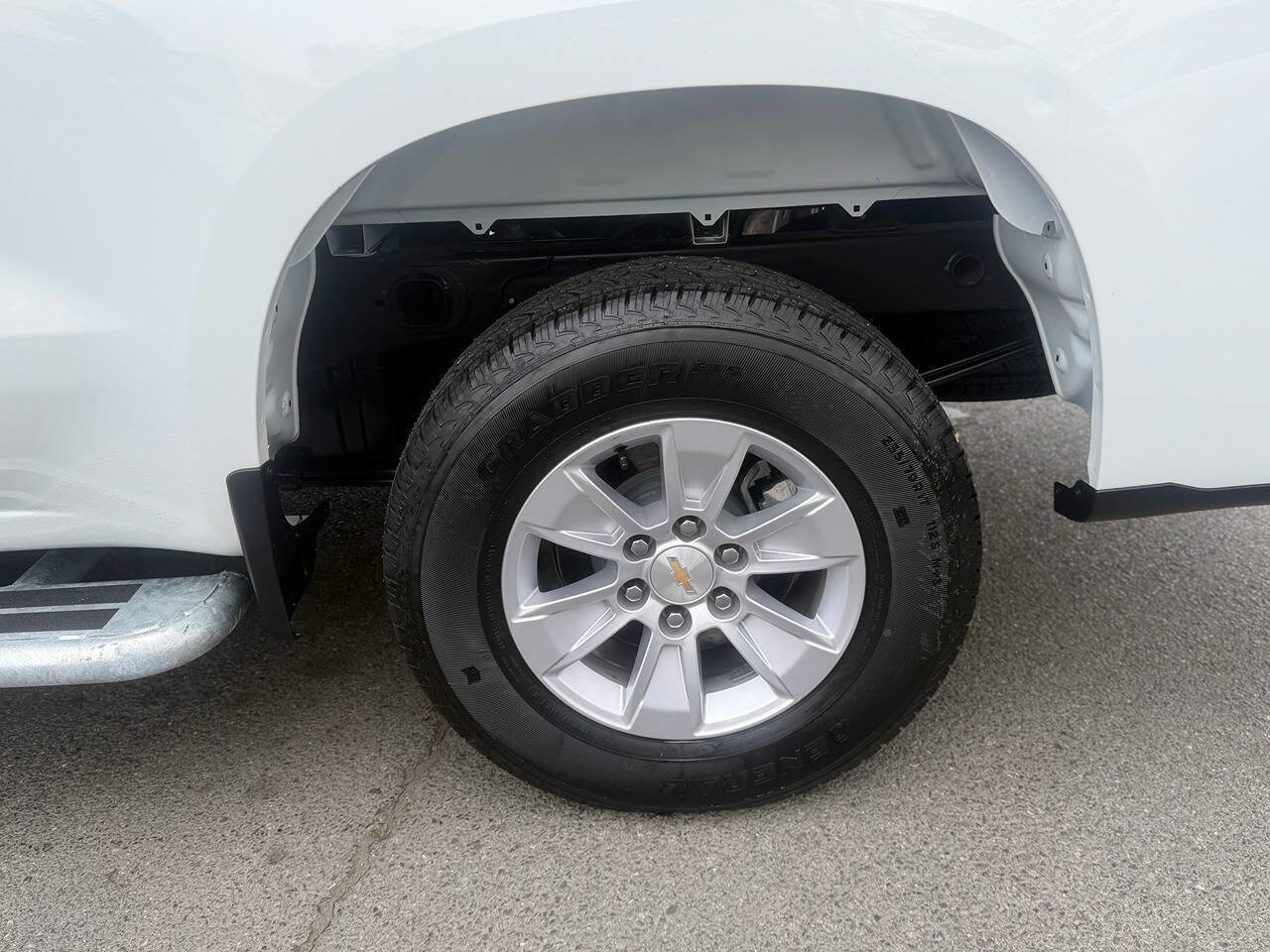 Used 2025 Chevrolet Silverado 1500 W/T RWD image 25