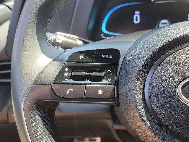 Used 2025 Hyundai Elantra Sport image 7