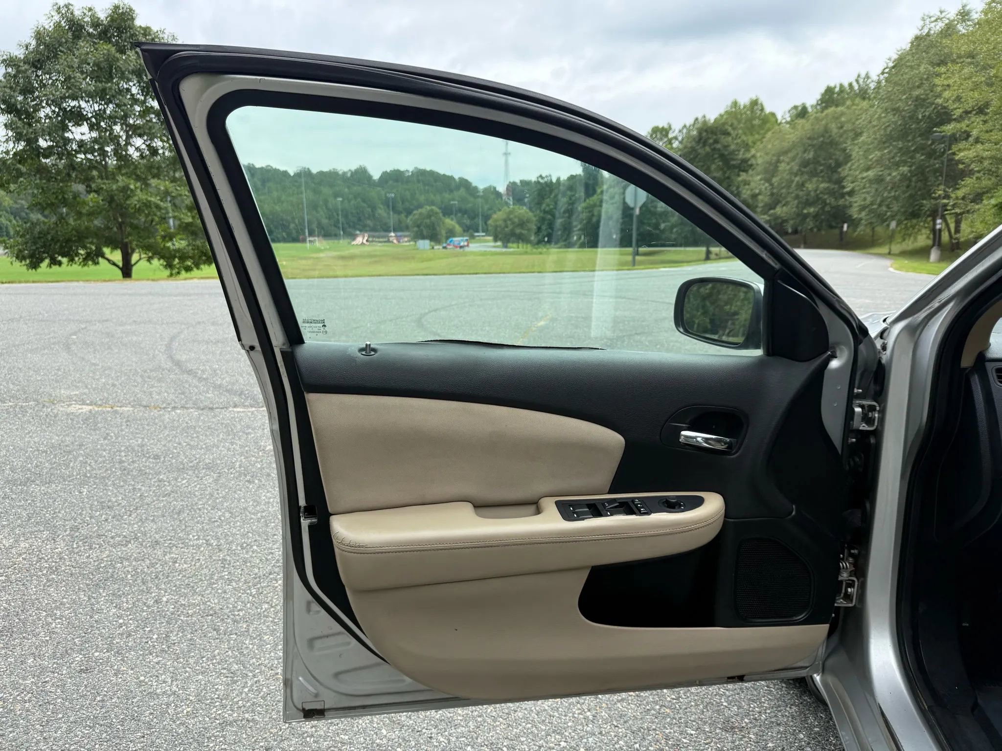 Used 2012 Chrysler 200 LX image 20