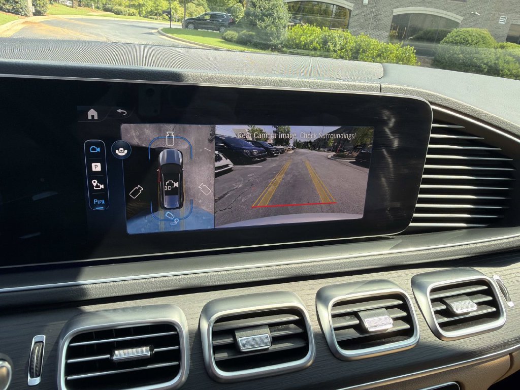 Used 2025 Mercedes-Benz GLS 450 4MATIC image 30