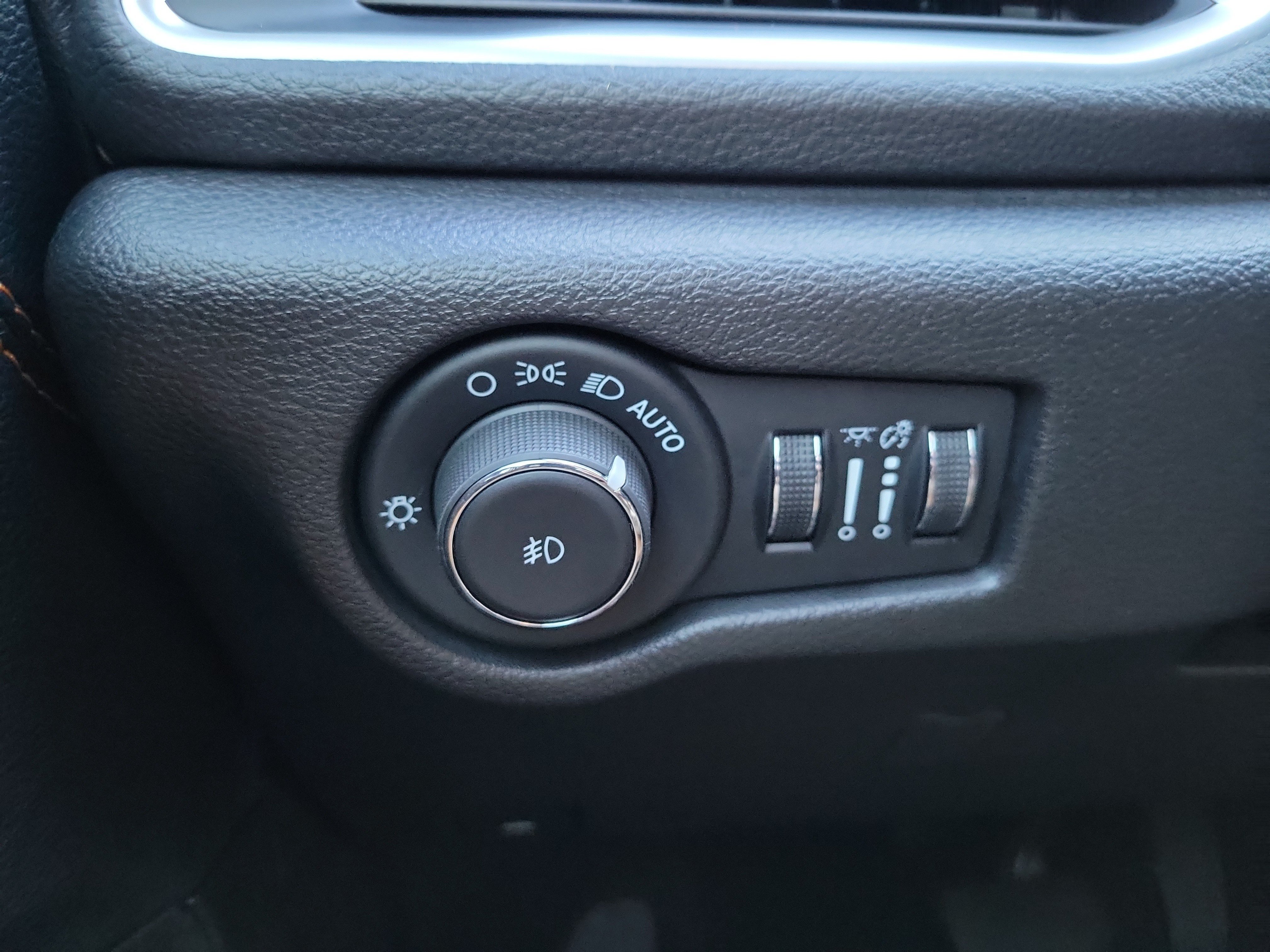 Used 2021 Chrysler Pacifica Pinnacle FWD image 27