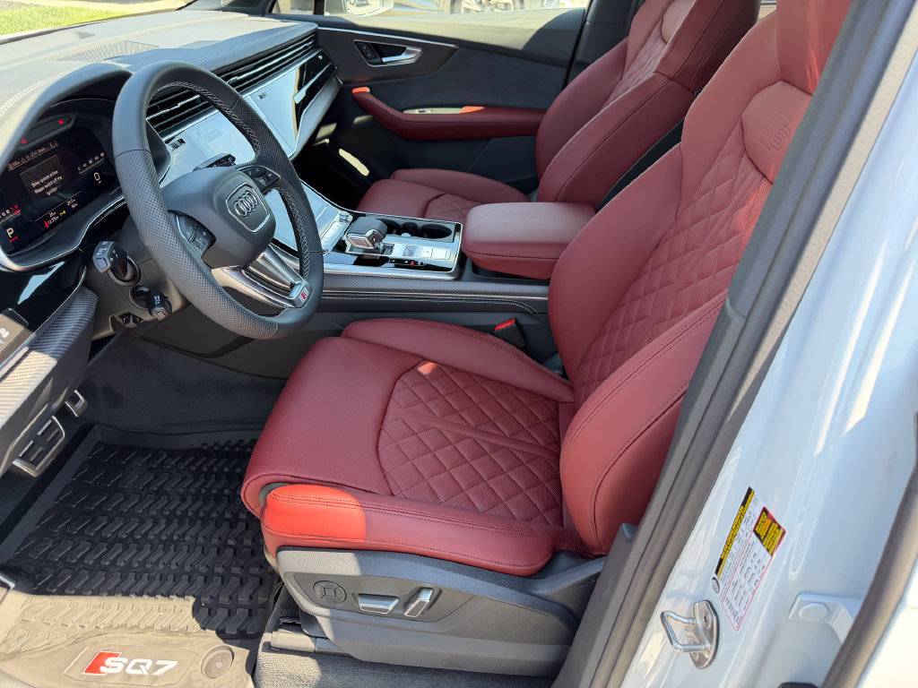 New 2026 Audi SQ7 Premium Plus AWD/4WD image 17