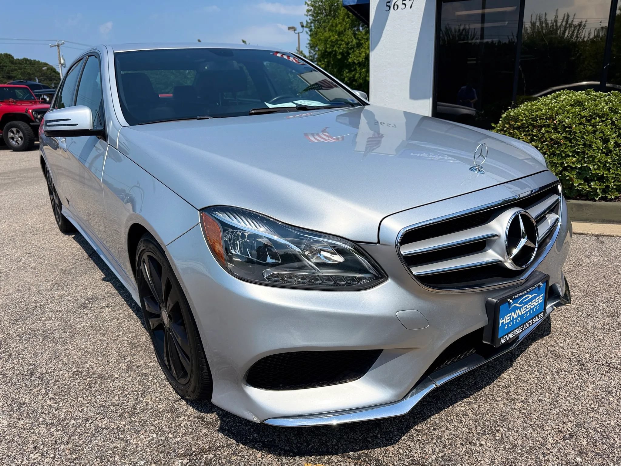 Used 2015 Mercedes-Benz E 350 4MATIC Sedan w/ Premium 1 Package image 9
