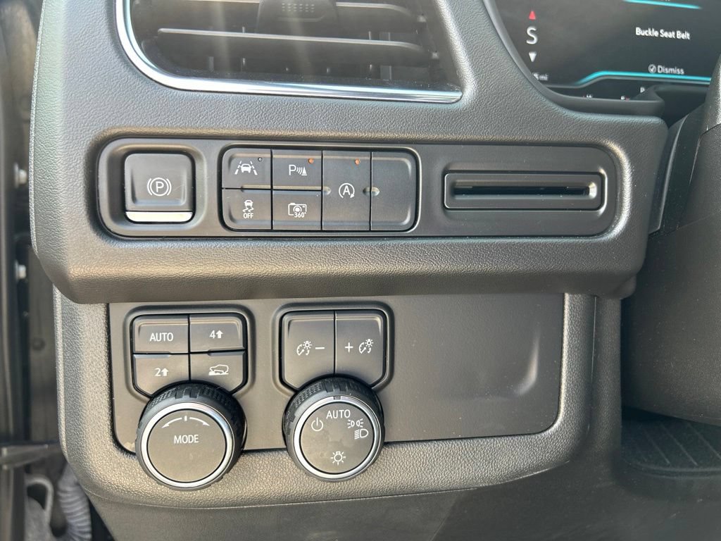Used 2024 Chevrolet Tahoe LT w/ Luxury Package AWD/4WD image 21
