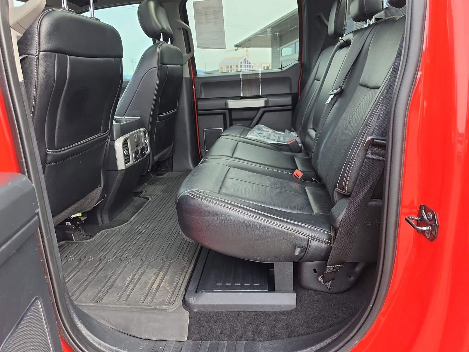 Used 2020 Ford F350 Lariat w/ Lariat Ultimate Package image 19
