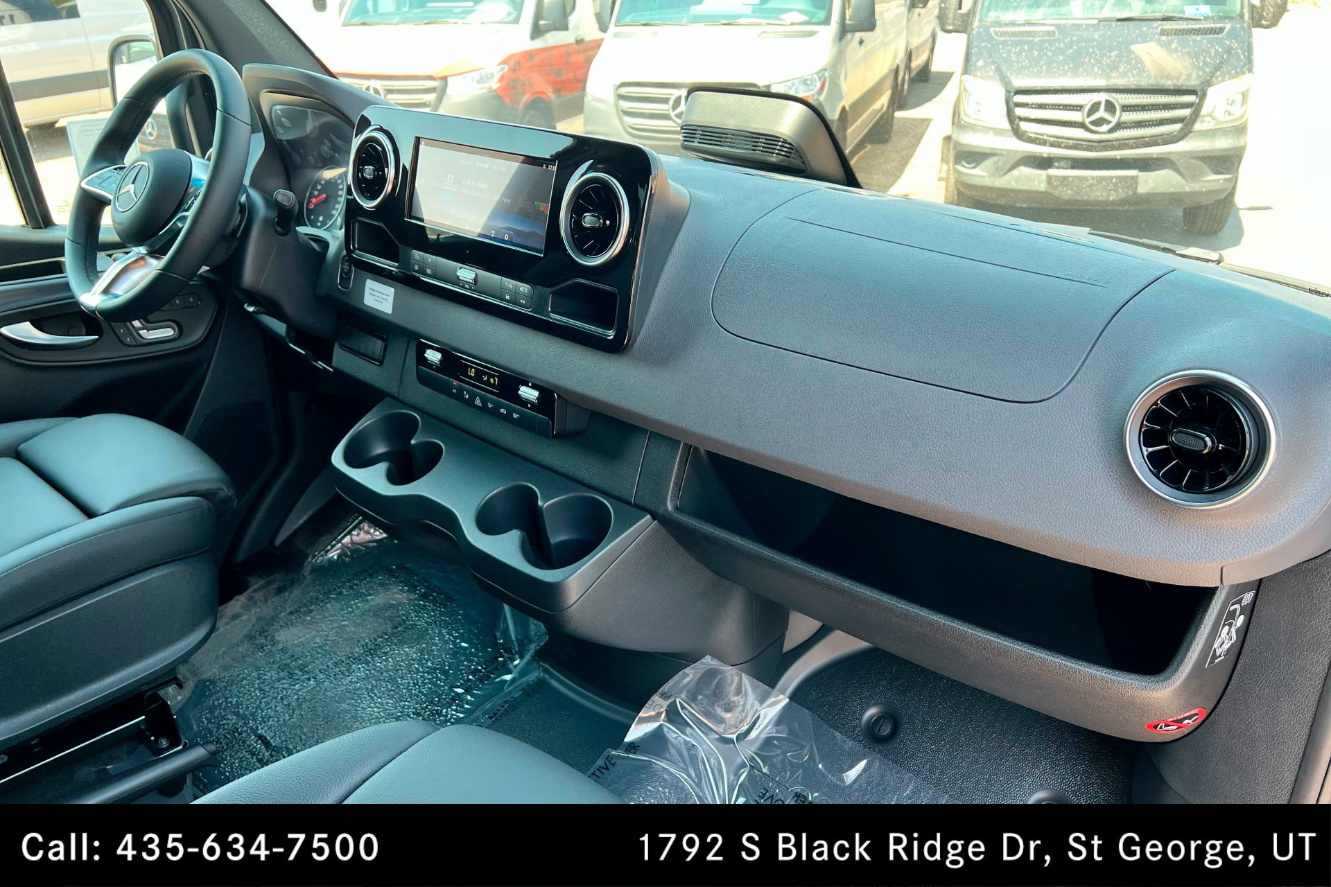 Used 2025 Mercedes-Benz Sprinter 2500 image 22