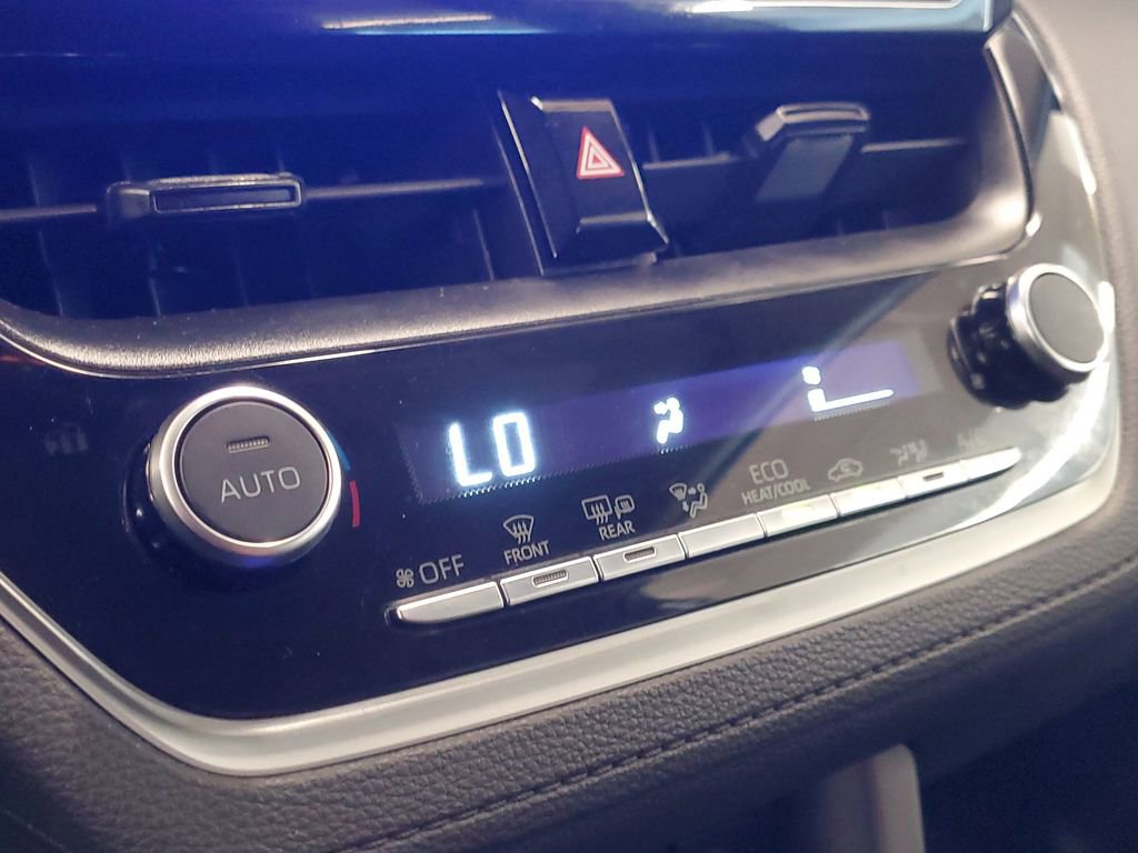 Certified 2024 Toyota Corolla Cross LE image 27