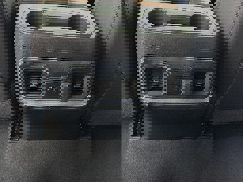 Used 2022 Chevrolet Silverado 3500 High Country image 28