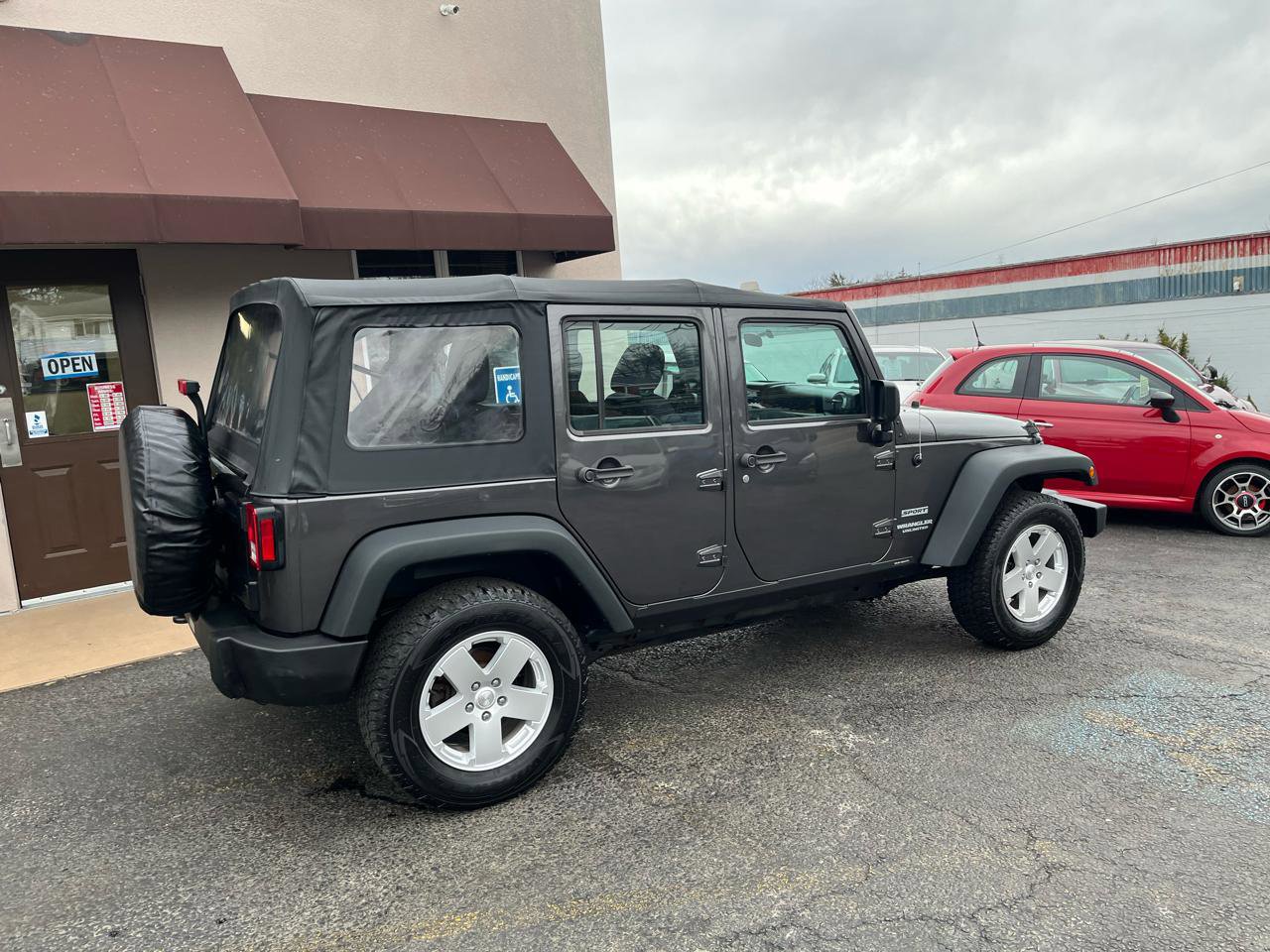 Used 2014 Jeep Wrangler Unlimited Sport image 5