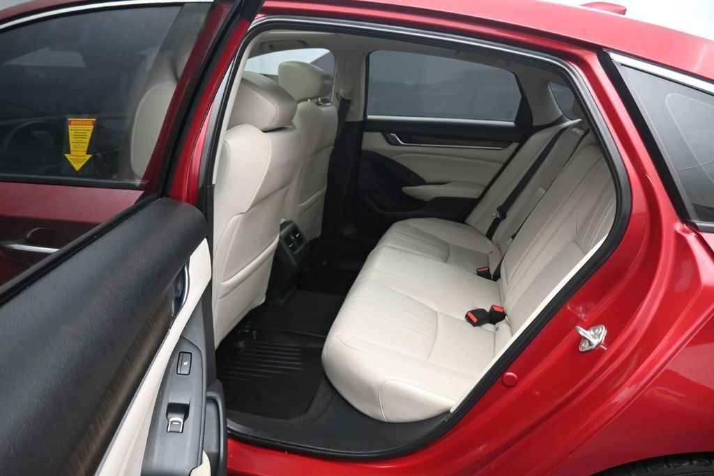 Used 2018 Honda Accord Touring image 35