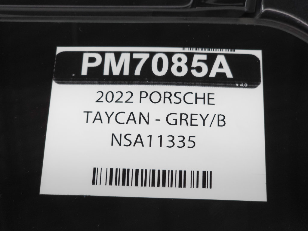 Used 2022 Porsche Taycan RWD image 38