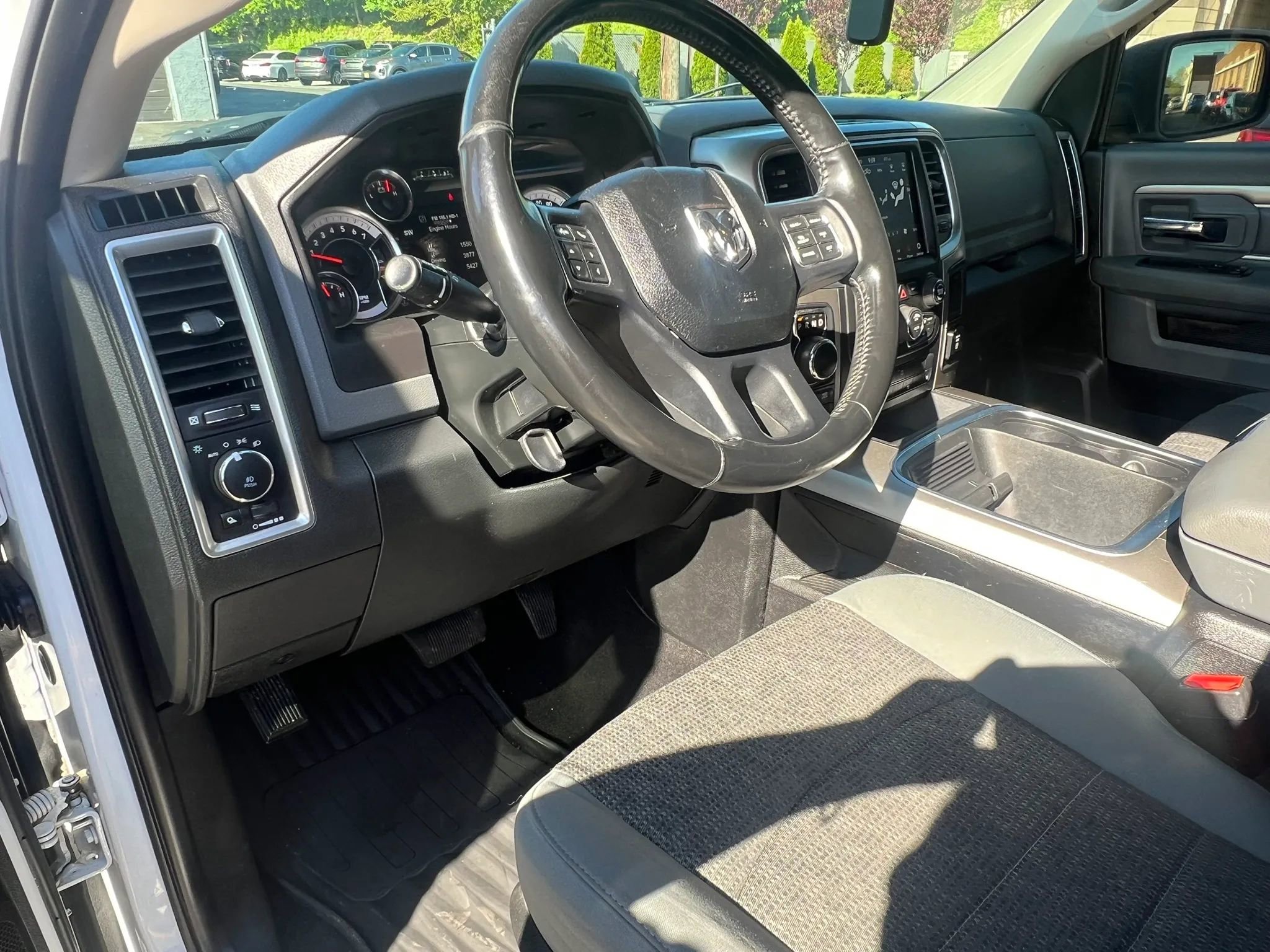 Used 2018 RAM 1500 SLT AWD/4WD image 14