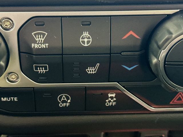 New 2025 Jeep Gladiator Sport image 19