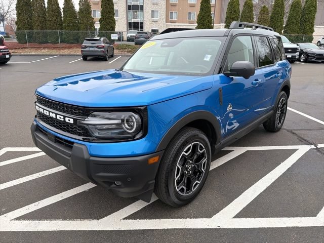 Used 2025 Ford Bronco Sport Outer Banks w/ Outer Banks Tech Package+ AWD/4WD image 3