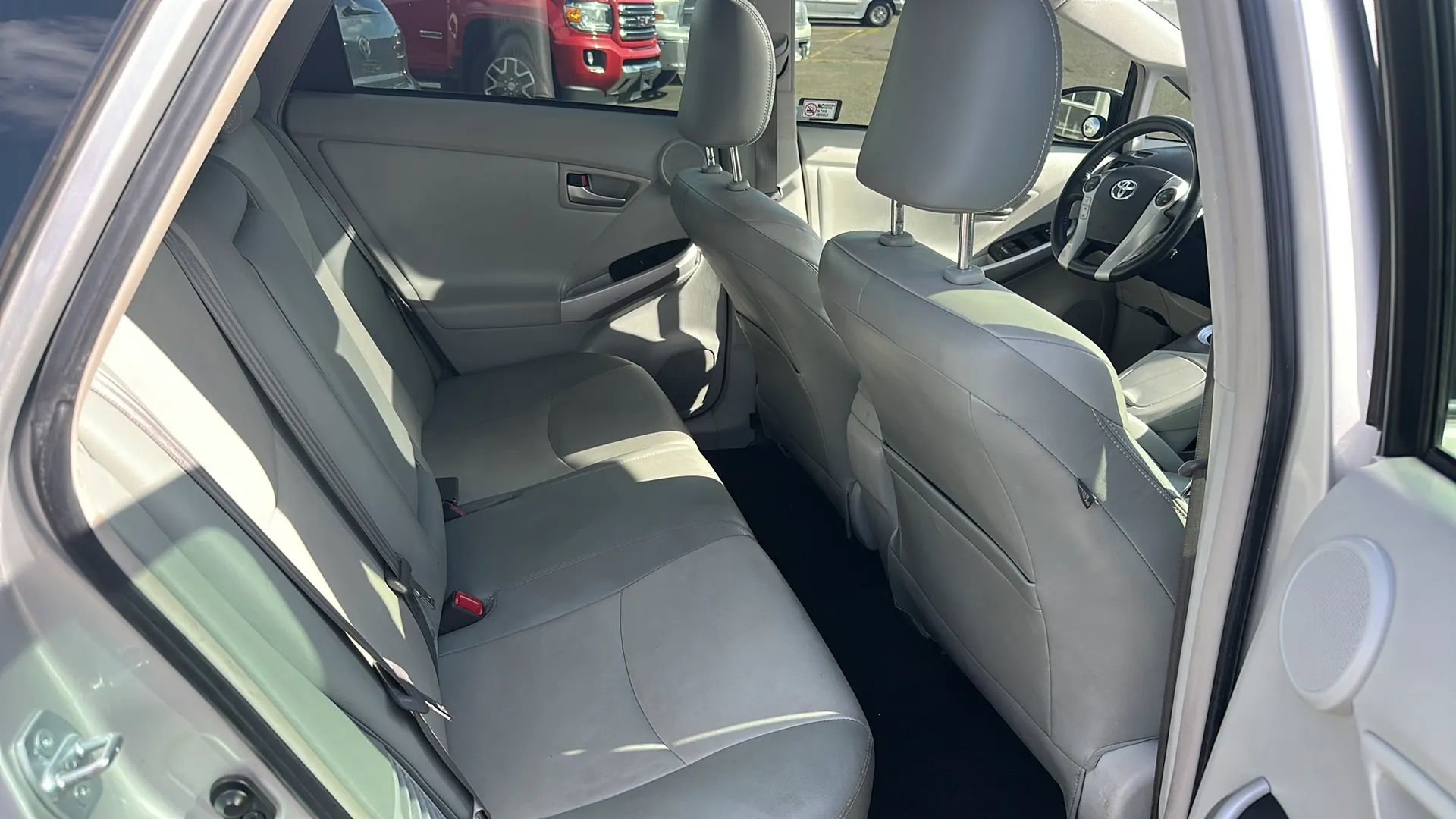 Used 2014 Toyota Prius Four image 12