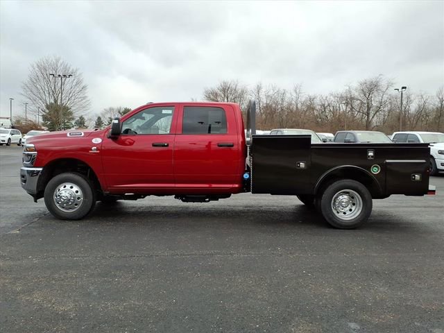 New 2026 RAM 3500 Tradesman w/ Chrome Appearance Group AWD/4WD image 4
