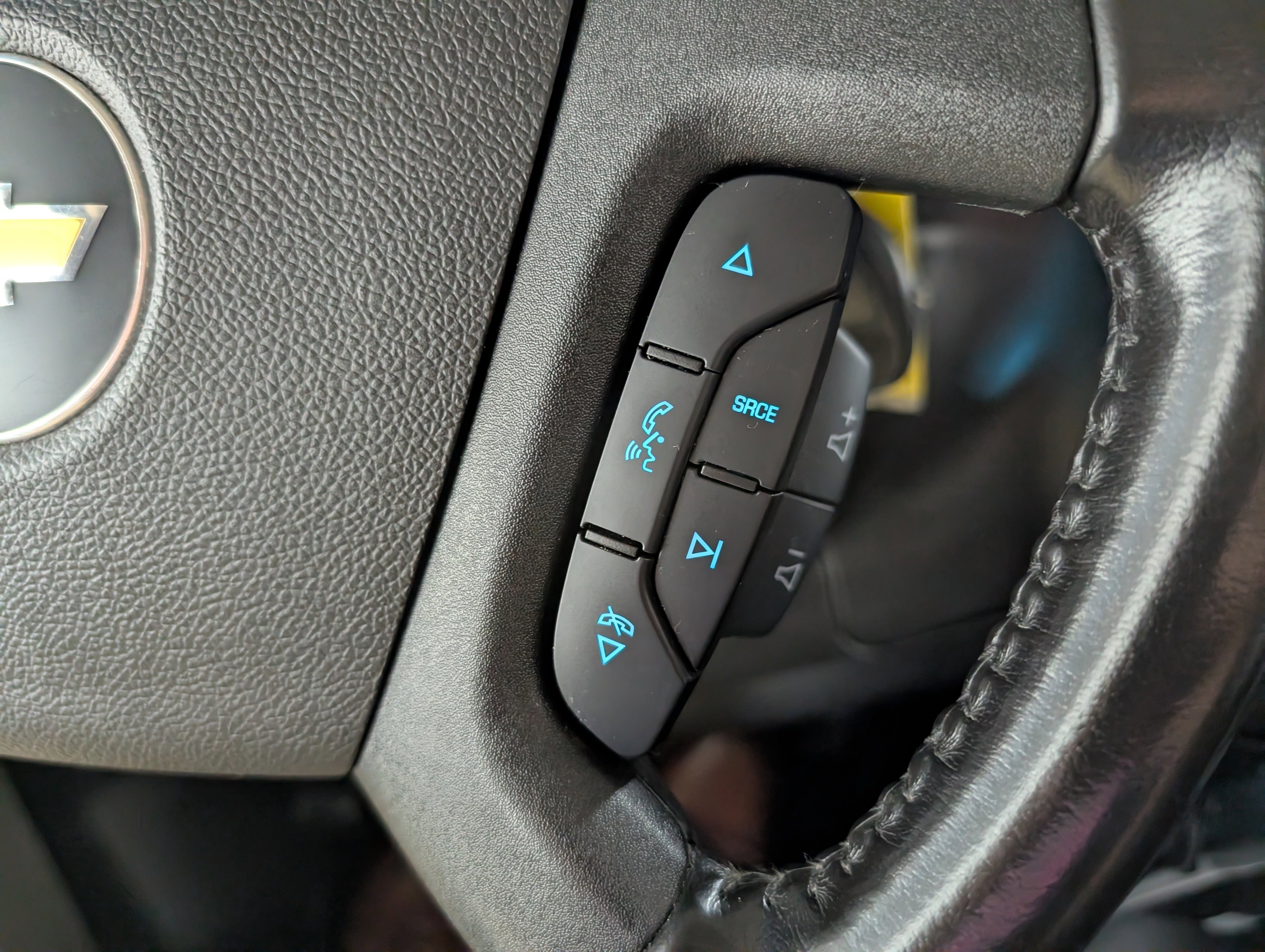 Used 2022 Chevrolet Express 3500 w/ Driver Convenience Package image 18