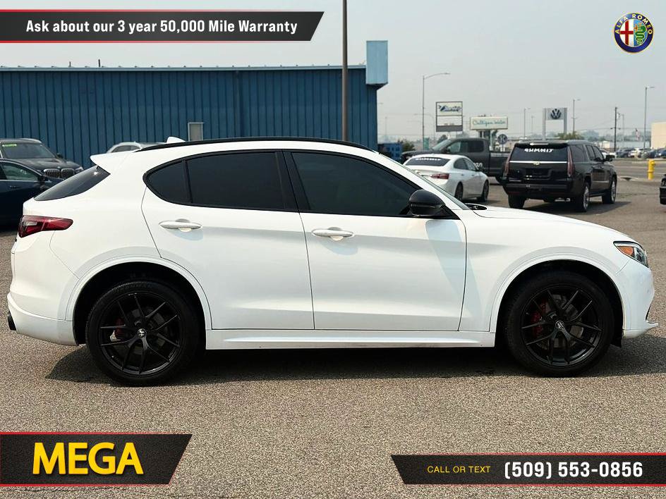 Used 2020 Alfa Romeo Stelvio Ti w/ Nero Edizione AWD/4WD image 6