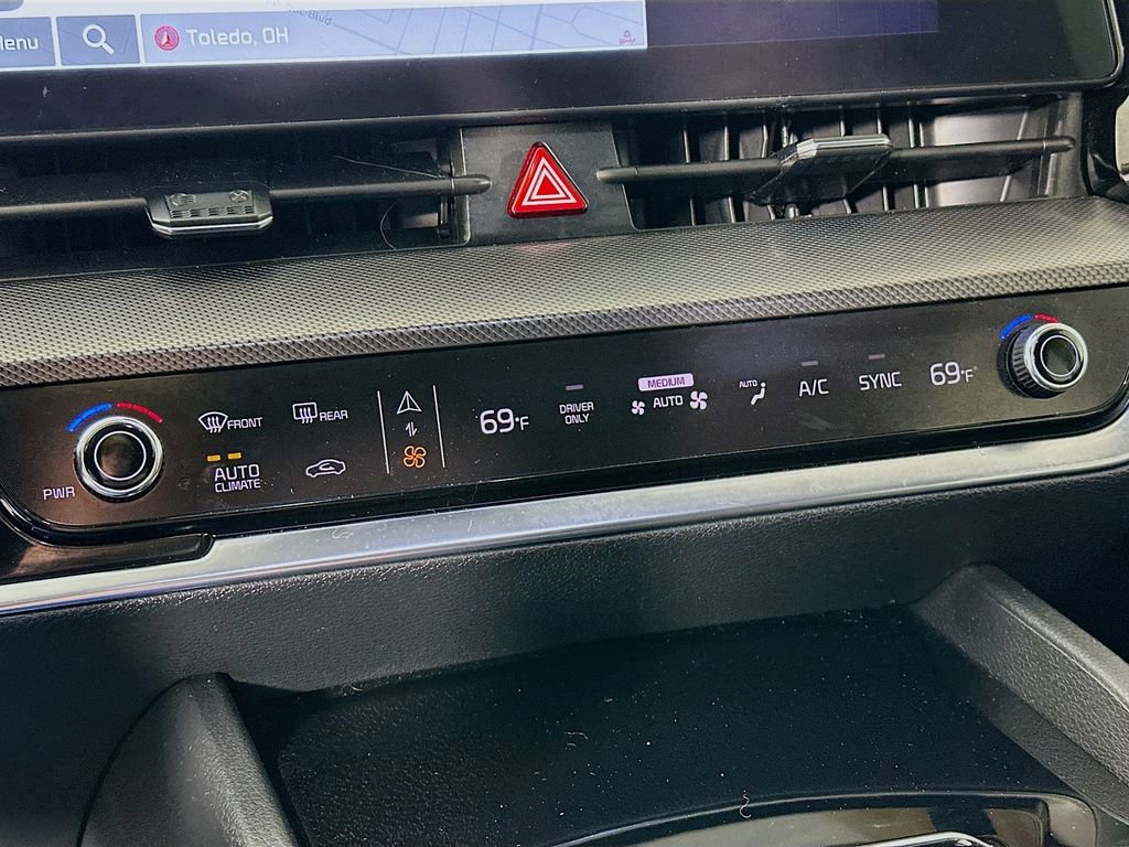 Used 2025 Kia Sportage SX Prestige image 22