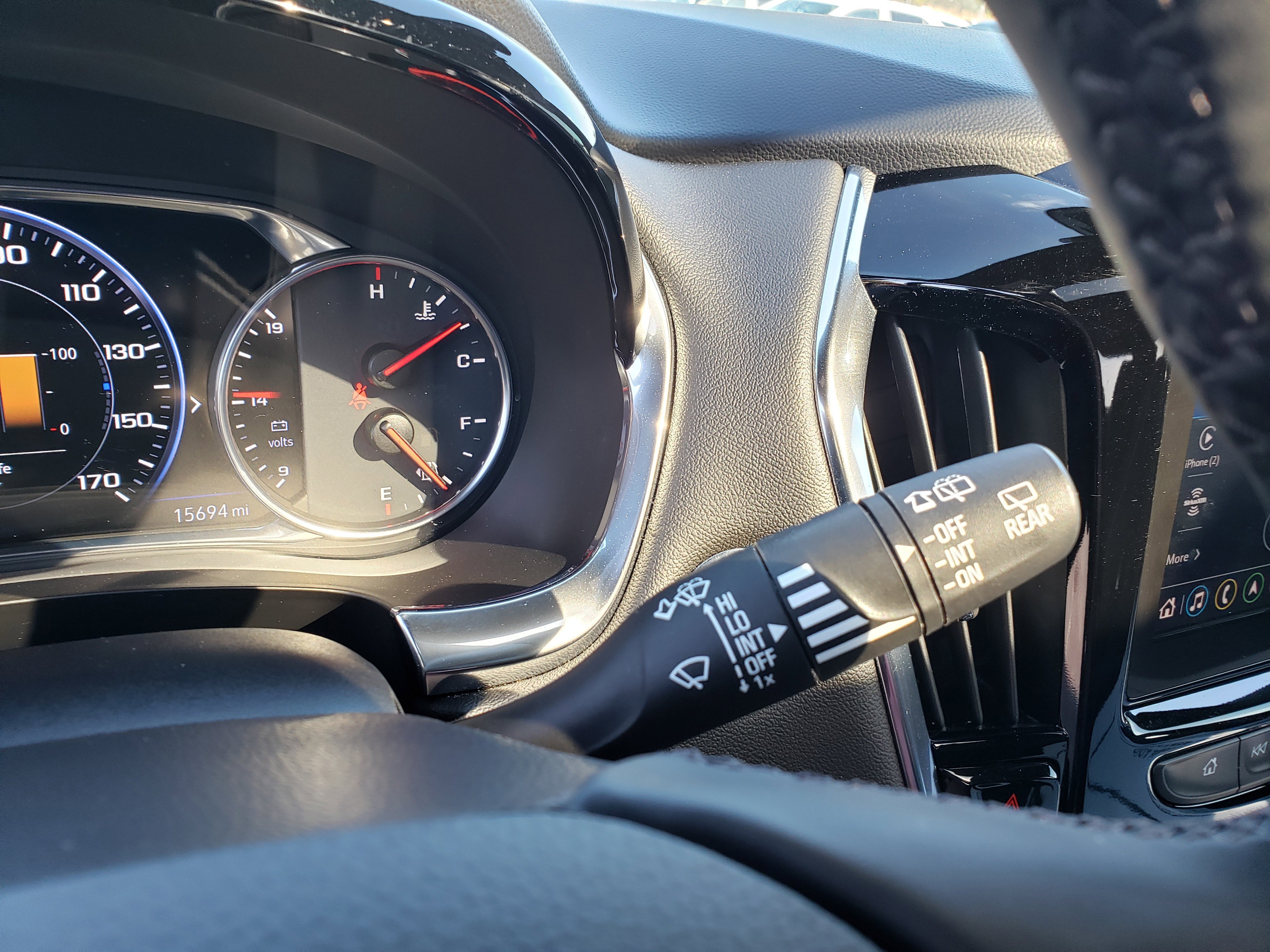 Used 2023 Chevrolet Traverse Premier image 16