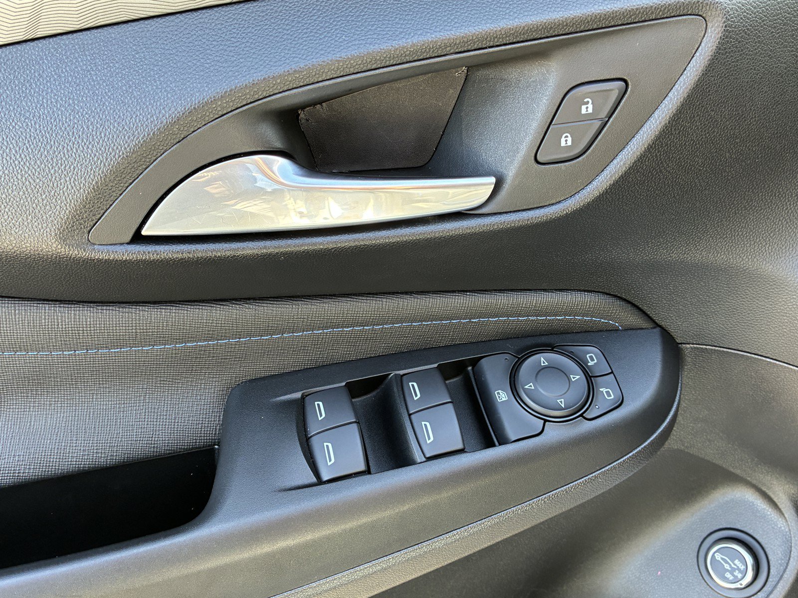 Used 2025 Buick Envista Sport Touring w/ Convenience I Package FWD image 20