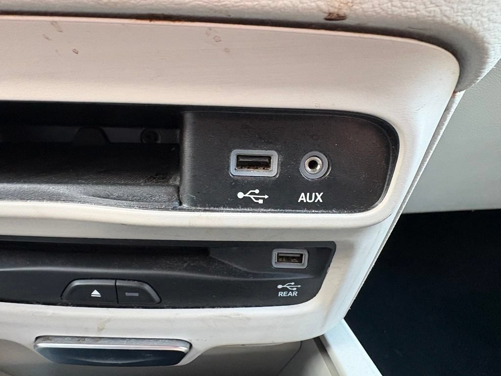 Used 2020 Chrysler Pacifica Touring-L Plus FWD image 23