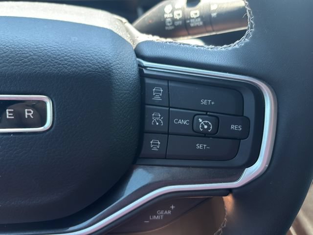 Used 2024 Jeep Wagoneer L 4WD w/ Convenience Group I image 25