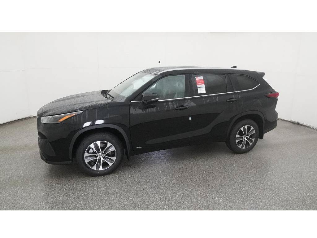 Used 2026 Toyota Highlander XLE AWD/4WD image 3