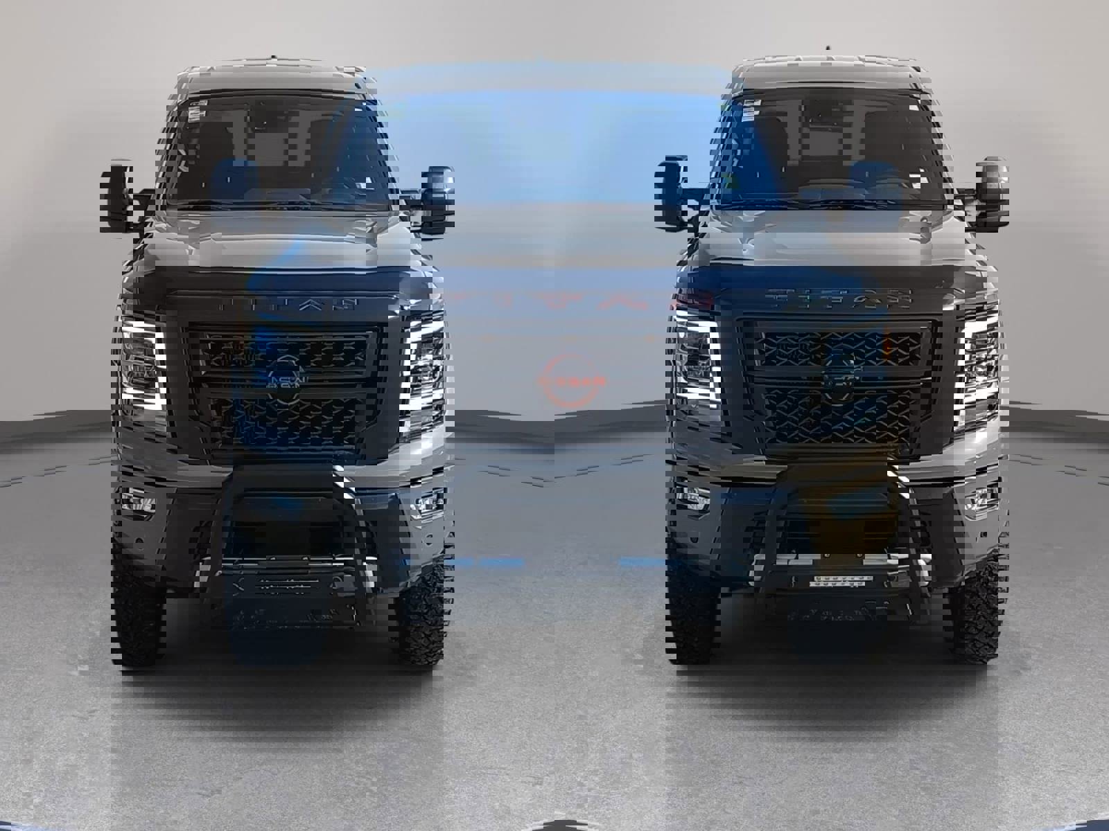 Used 2024 Nissan Titan PRO-4X image 2