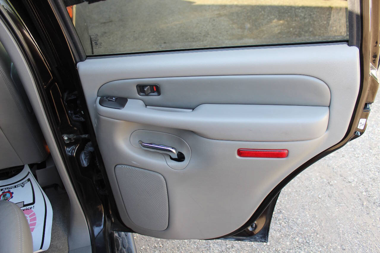 Used 2005 GMC Yukon Denali AWD/4WD image 22
