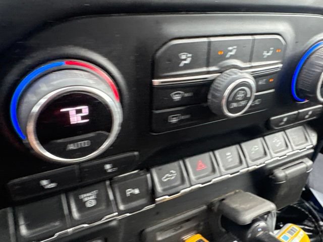 Used 2022 Chevrolet Silverado 2500 LT w/ Texas Edition AWD/4WD image 15