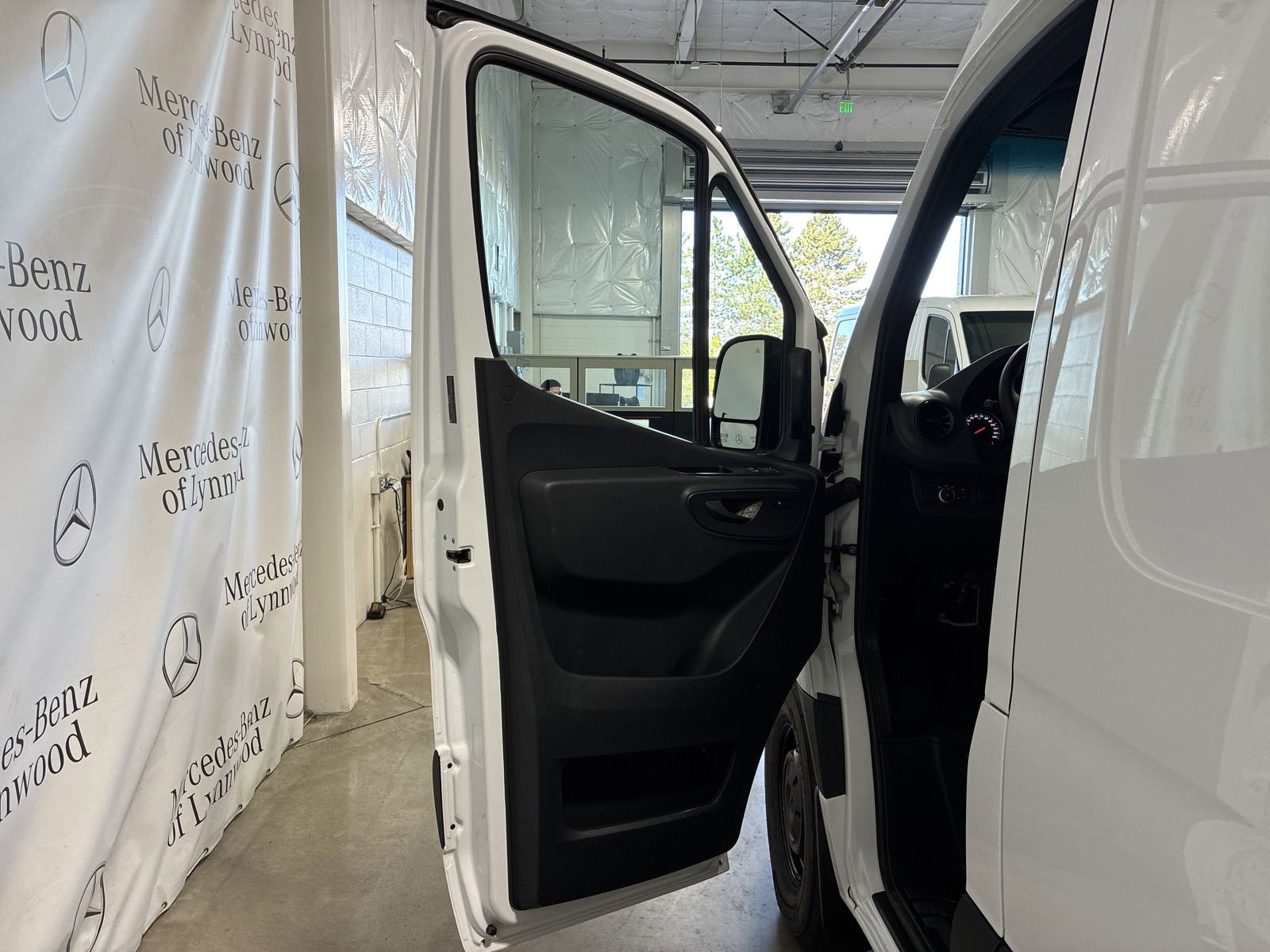 New 2025 Mercedes-Benz Sprinter 2500 image 6