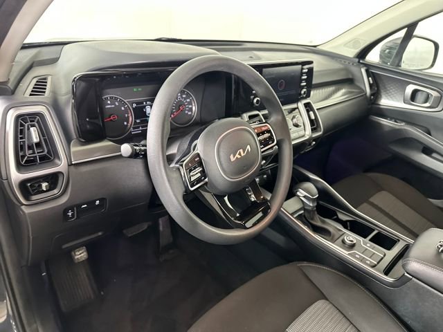 Used 2022 Kia Sorento LX image 13