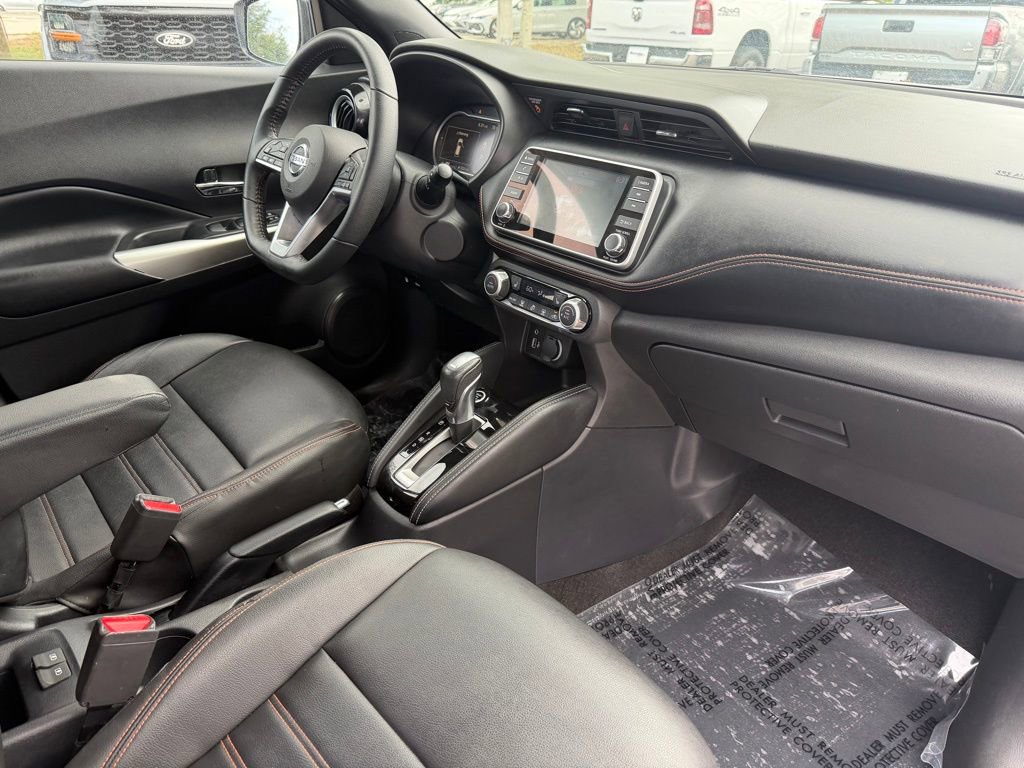 Used 2019 Nissan Kicks SR w/ SR Premium Package image 10