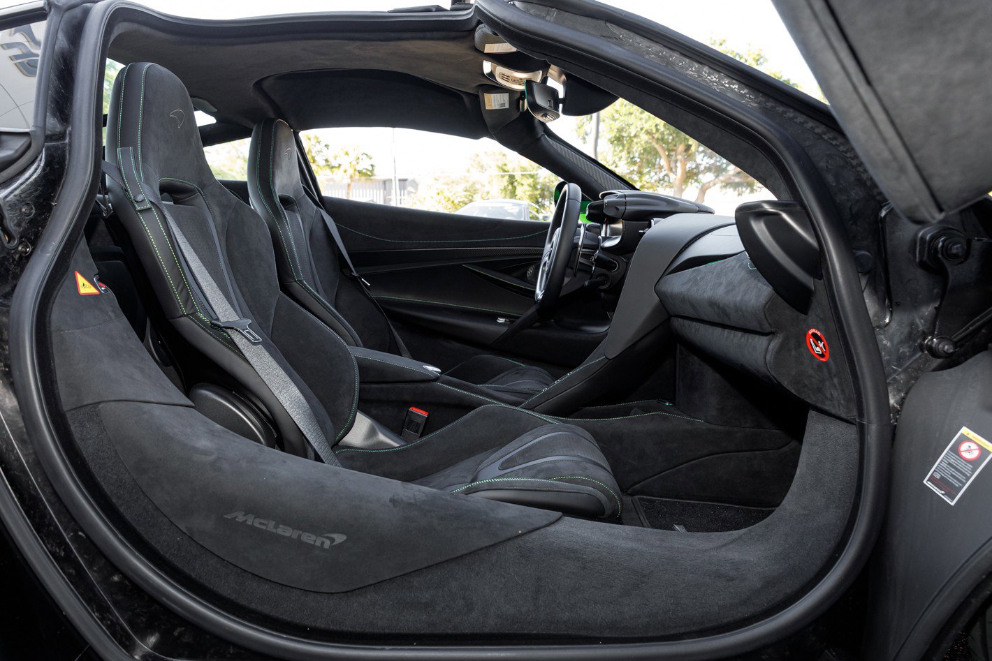 Used 2024 McLaren 750S image 48