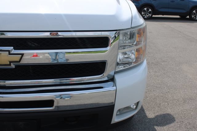 Used 2011 Chevrolet Silverado 1500 LT w/ All-Star Edition AWD/4WD image 37