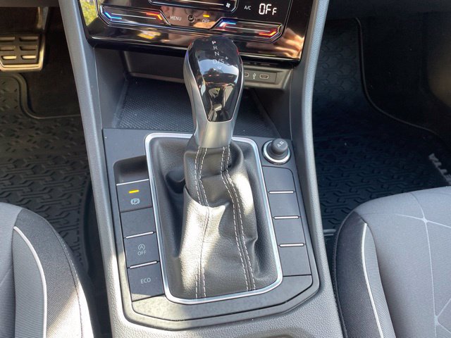 Used 2026 Volkswagen Jetta Sport FWD image 30