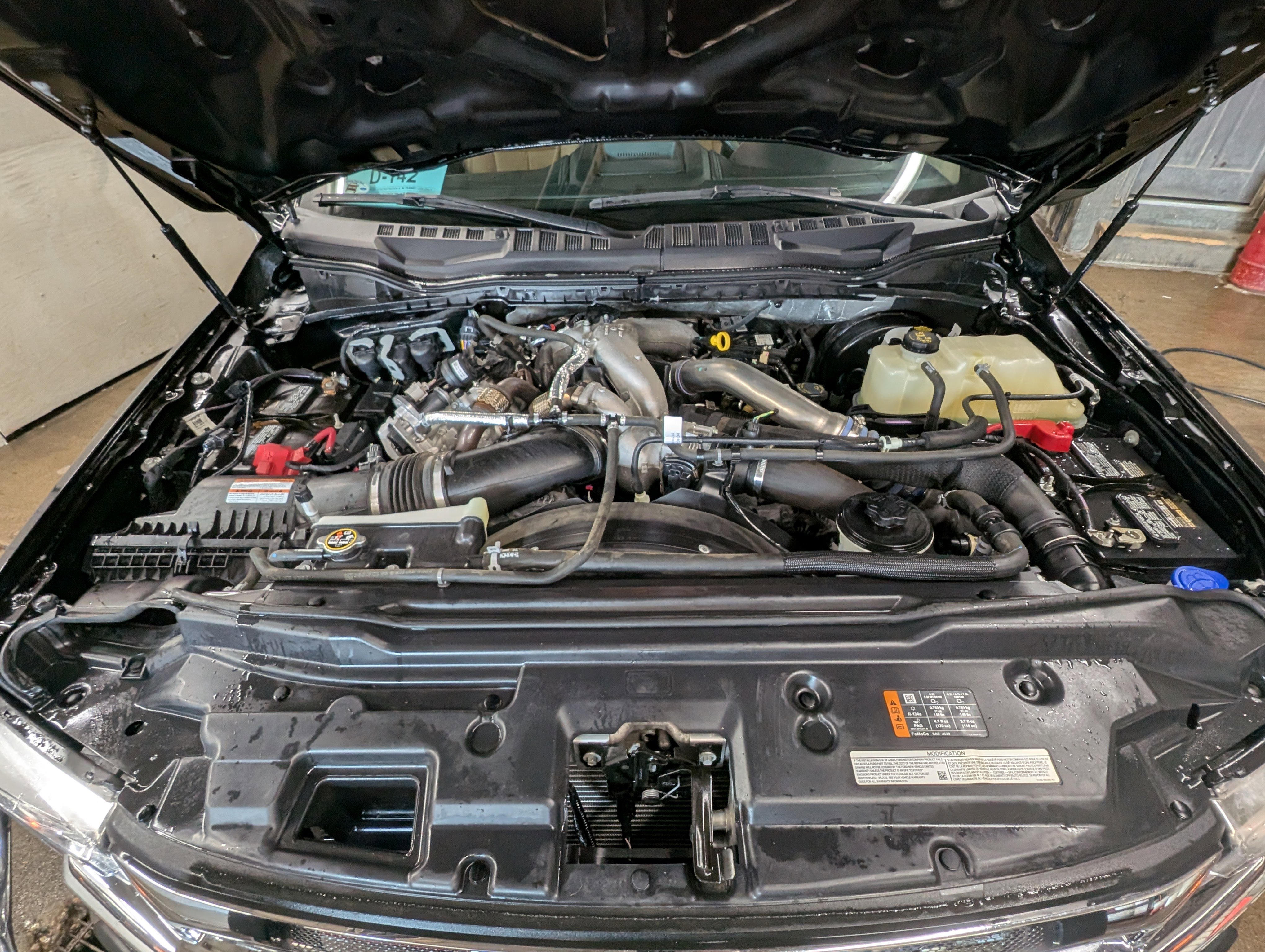 Used 2022 Ford F350 Lariat w/ Chrome Package image 4