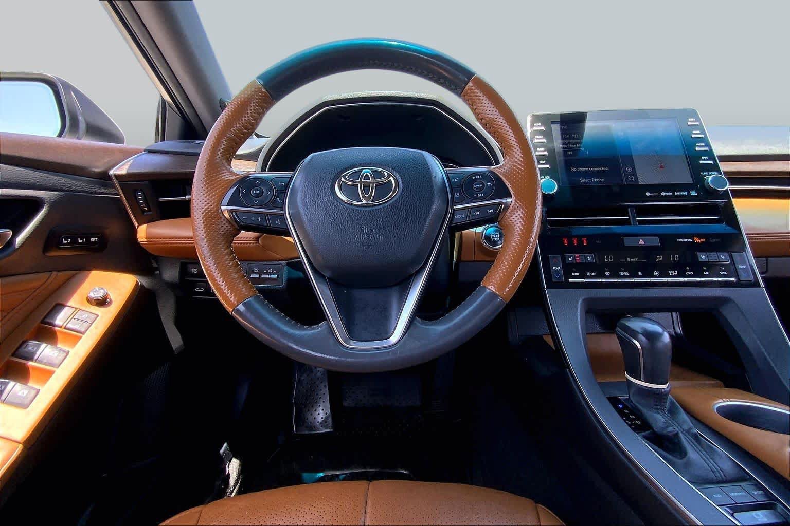Used 2022 Toyota Avalon Limited w/ Advanced Safety Package FWD image 6