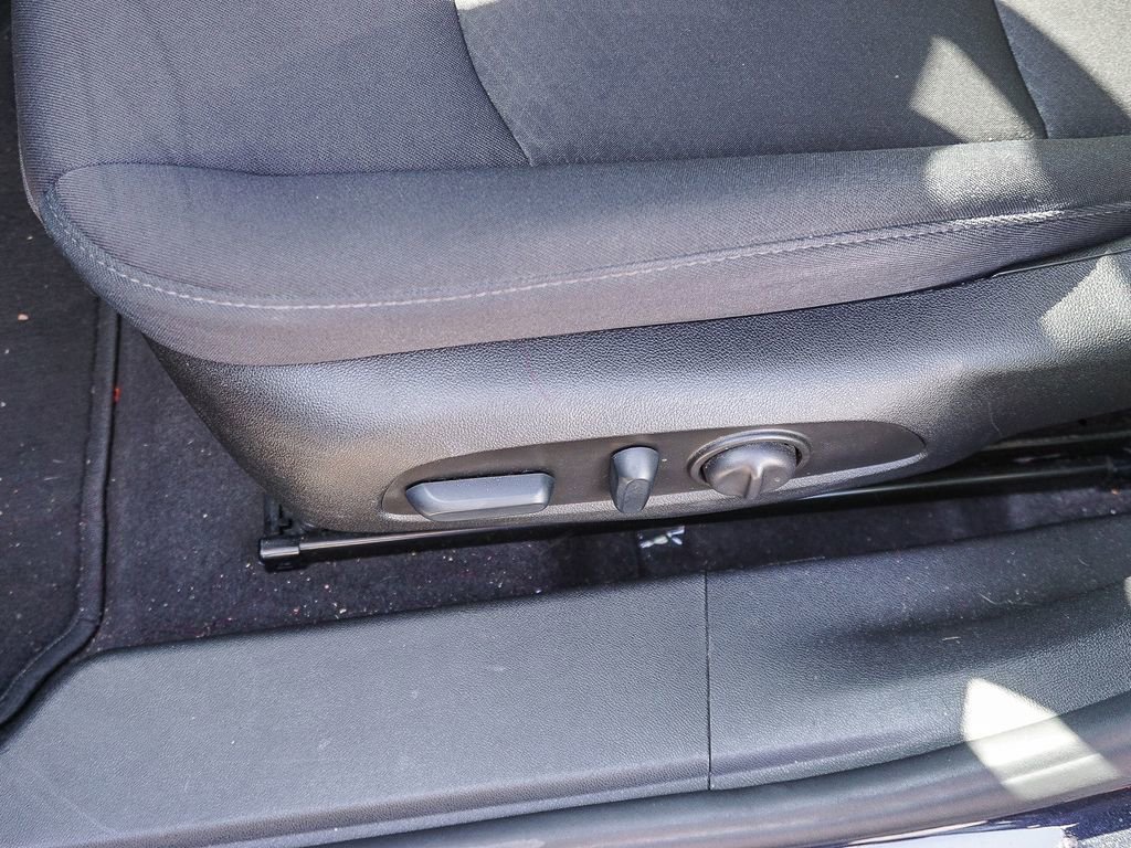 Used 2022 Chevrolet Malibu LT image 19