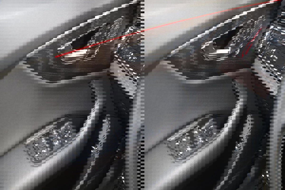 Used 2021 Audi Q8 Prestige w/ Prestige Package image 28