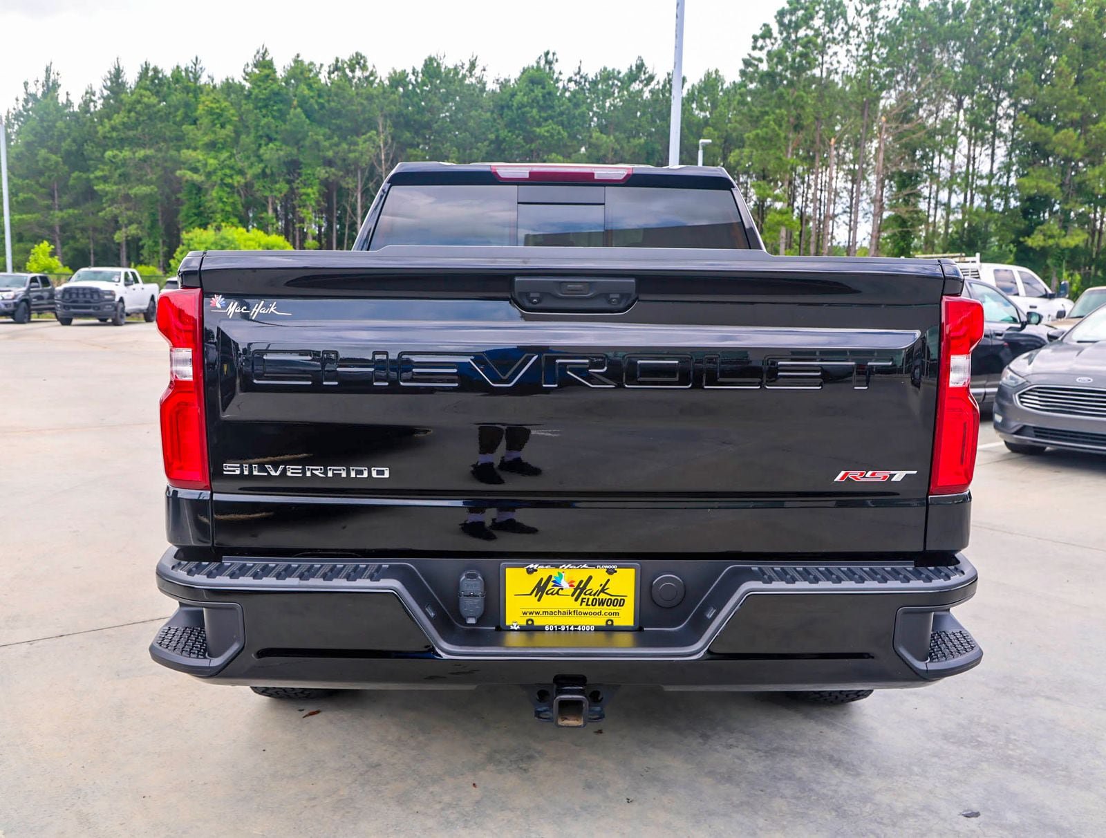 Used 2025 Chevrolet Silverado 1500 RST w/ Convenience Package II AWD/4WD image 8