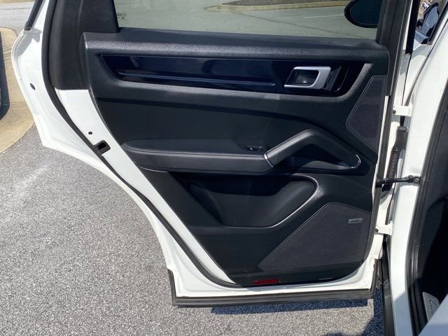 Used 2021 Porsche Cayenne Coupe w/ Premium Package image 38