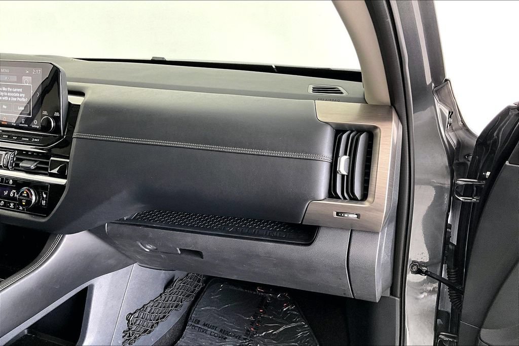 Used 2025 Nissan Pathfinder Platinum w/ Cargo Package FWD image 21