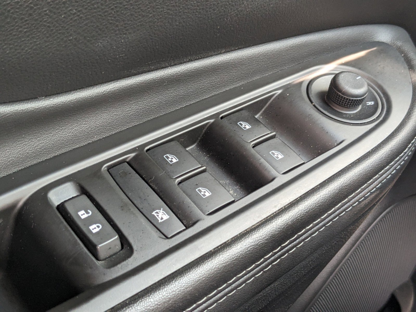 Used 2021 Buick Encore Preferred w/ Safety Package II image 23