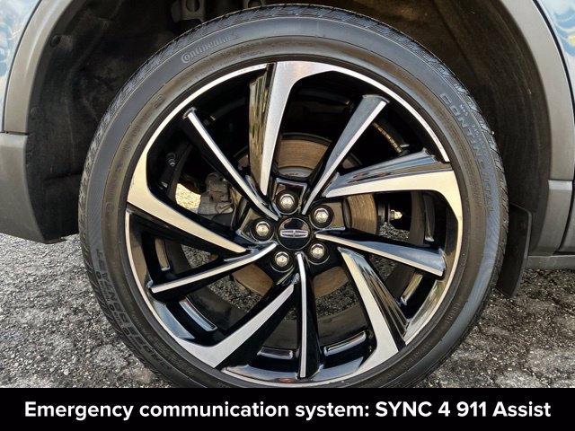 Certified 2023 Lincoln Corsair Reserve AWD/4WD image 30